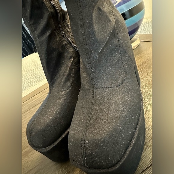 Lemonade Platform Black Matte Sparkly Boots - Size 10 - Picture 6 of 16